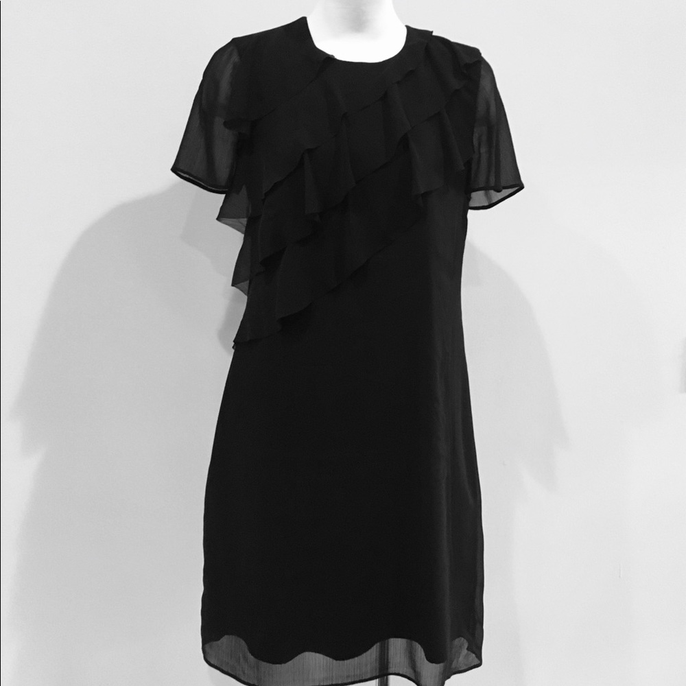 Banana Republic short sleeve cascade ruffle dress